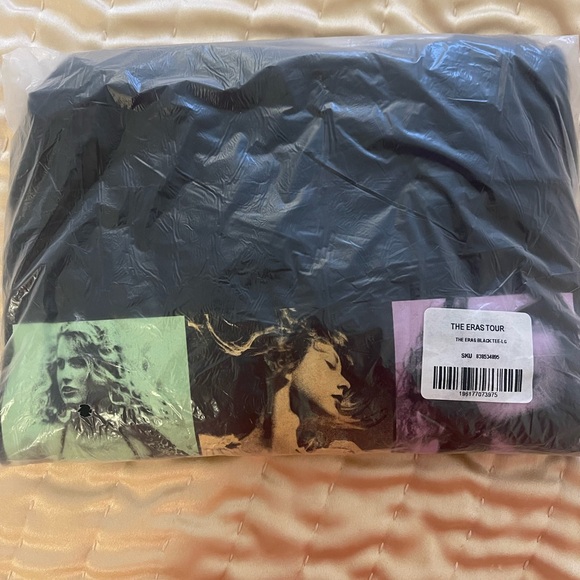 NWT Taylor Swift Eras Tour Black Tee - Picture 2 of 5
